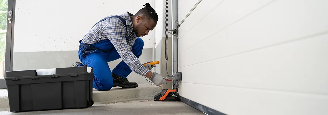 Repair Garage Door Not Closing But Light Flashing in Palatine, IL